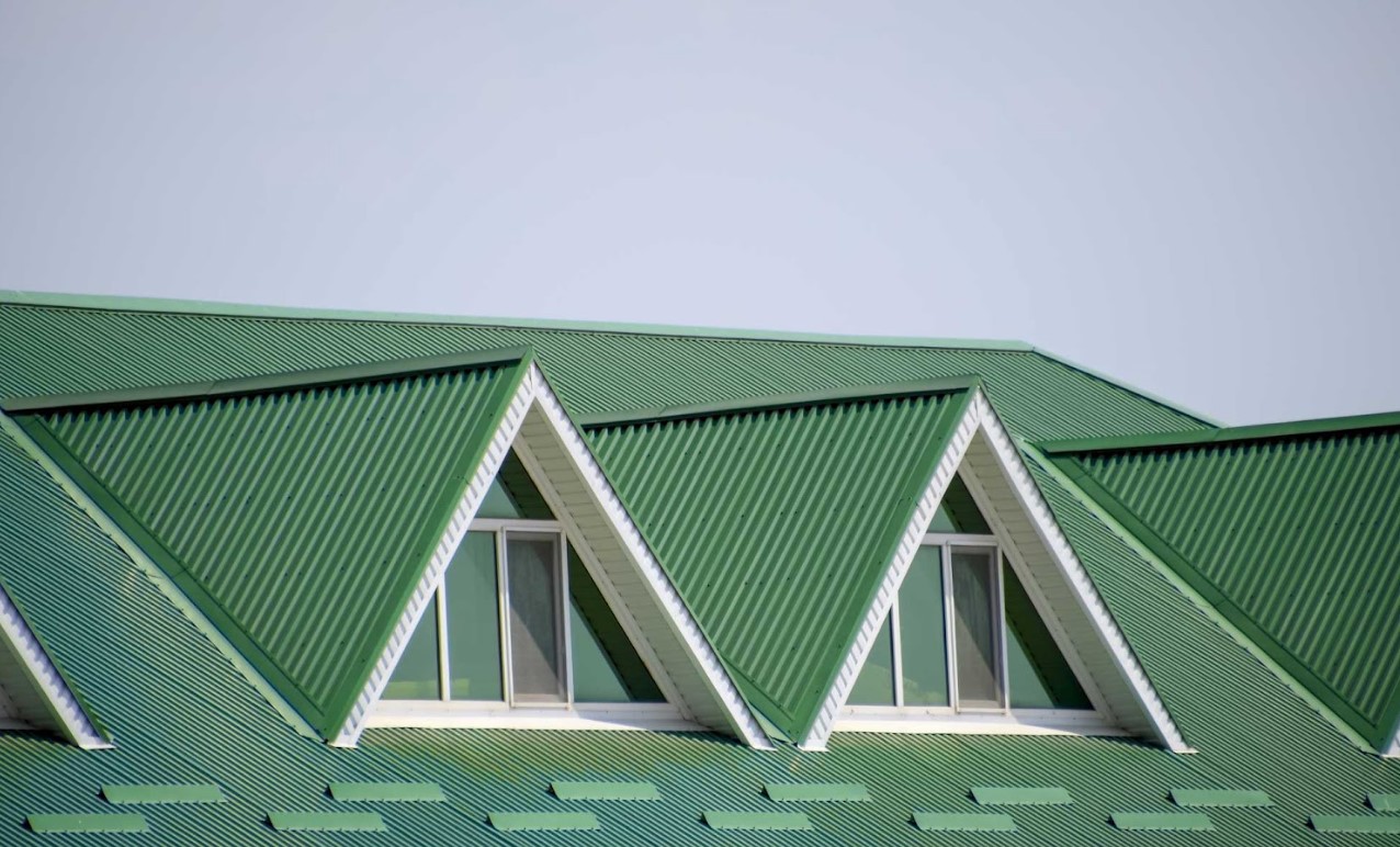 metal roofing service in Coburg, OR